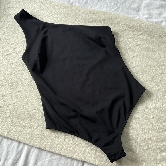NWOT Free People Black One Shoulder Bodysuit - Picture 1 of 8